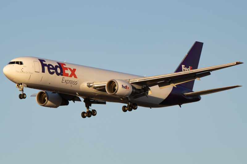 Photo of N152FE - FedEx Boeing 767-300F at PHX on AeroXplorer Aviation Database