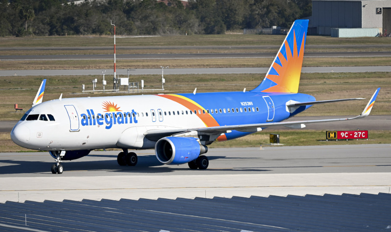 Photo of N253NV - Allegiant Air Airbus A320 at SFB on AeroXplorer Aviation Database