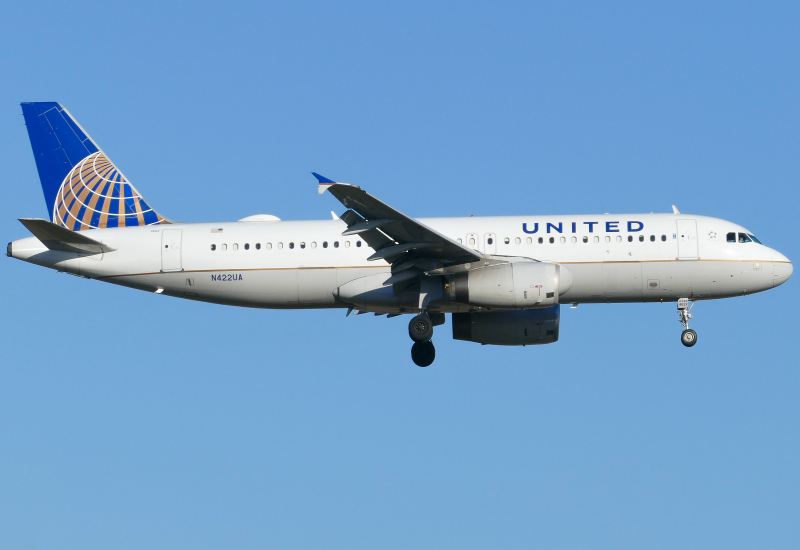 Photo of N422UA - United Airlines Airbus A320 at AUS on AeroXplorer Aviation Database