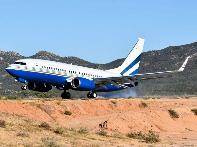 Photo of N885LS - Las Vegas Sands  Boeing 737-700 at CSL on AeroXplorer Aviation Database