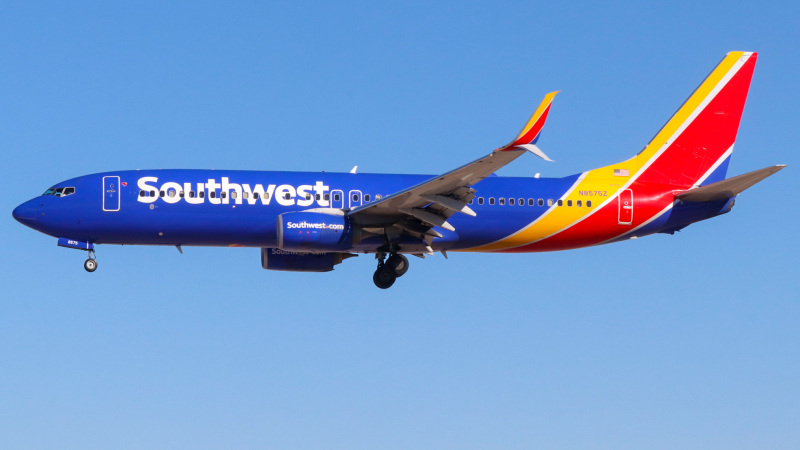Photo of N8575Z - Southwest airlines Boeing 737-800 at LAS on AeroXplorer Aviation Database