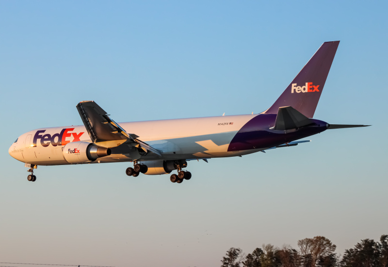 Photo of N142FE - FedEx Boeing 767-300F at BWI on AeroXplorer Aviation Database