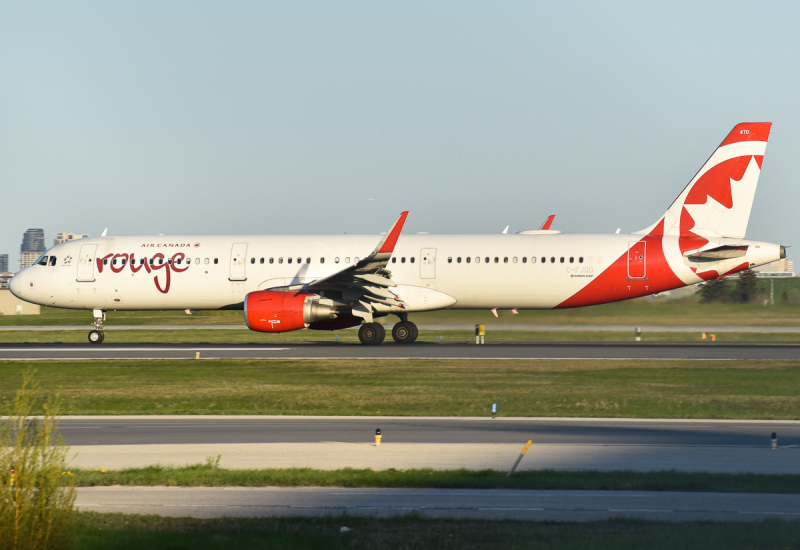 Photo of C-FJQD - Air Canada Rouge Airbus A321-200 at YYZ on AeroXplorer Aviation Database