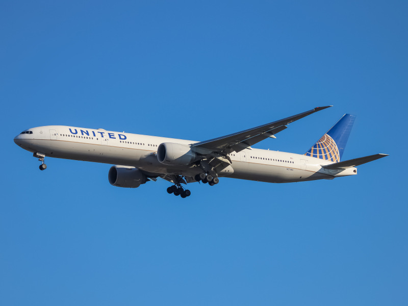 Photo of N2748U - United Airlines Boeing 777-300ER at IAD on AeroXplorer Aviation Database