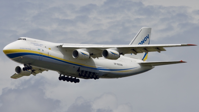 Photo of UR-82008 - Antonov Design Bureau Antonov AN-124  at IAH on AeroXplorer Aviation Database