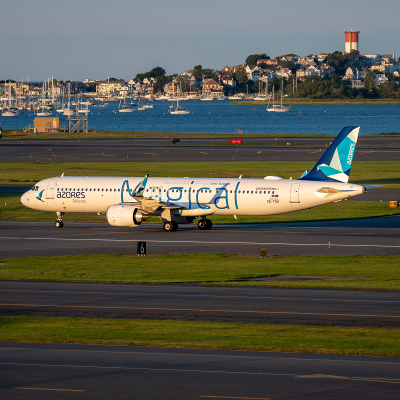 Photo of CS-TSH - Azores Airlines Airbus A321LR at BOS on AeroXplorer Aviation Database