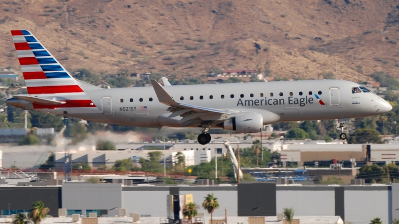 Photo of N521SY - American Eagle Embraer E175 at PHX on AeroXplorer Aviation Database