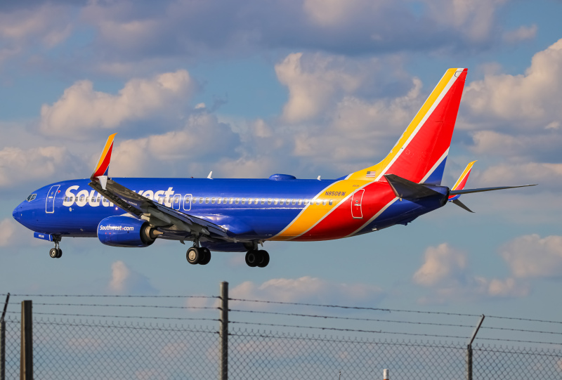 Photo of N8508W - Southwest Airlines Boeing 737-800 at BWI on AeroXplorer Aviation Database