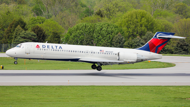 Photo of N925AT - Delta Airlines Boeing 717-200 at CMH on AeroXplorer Aviation Database