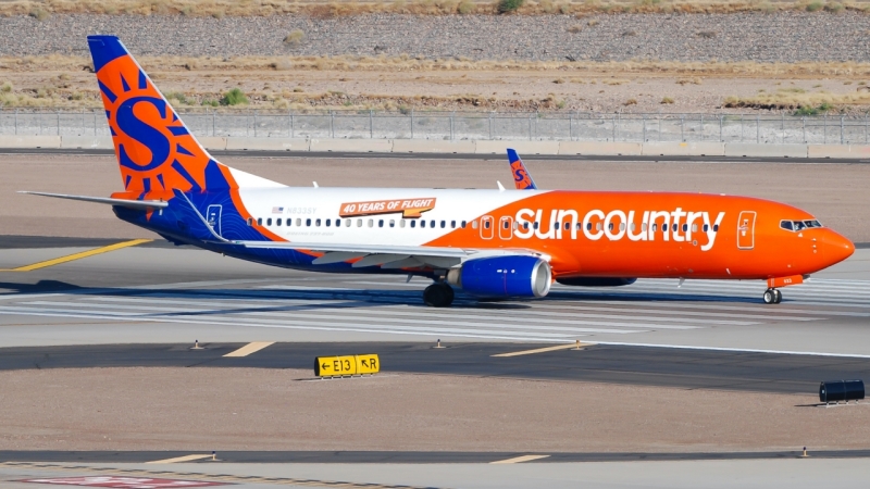 Photo of N833SY - Sun Country Airlines Boeing 737-800 at PHX on AeroXplorer Aviation Database