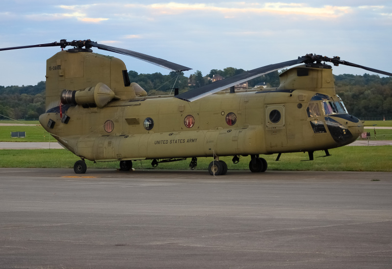 Photo of 15-08186 - USA - United States Army Boeing CH-47 Chinook at LUK on AeroXplorer Aviation Database