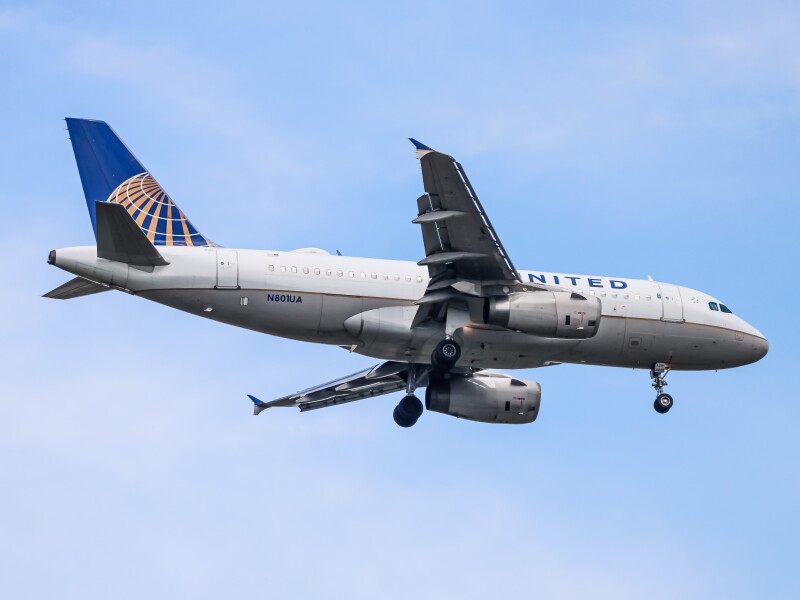 Photo of N801UA - United Airlines Airbus A319 at IAD on AeroXplorer Aviation Database
