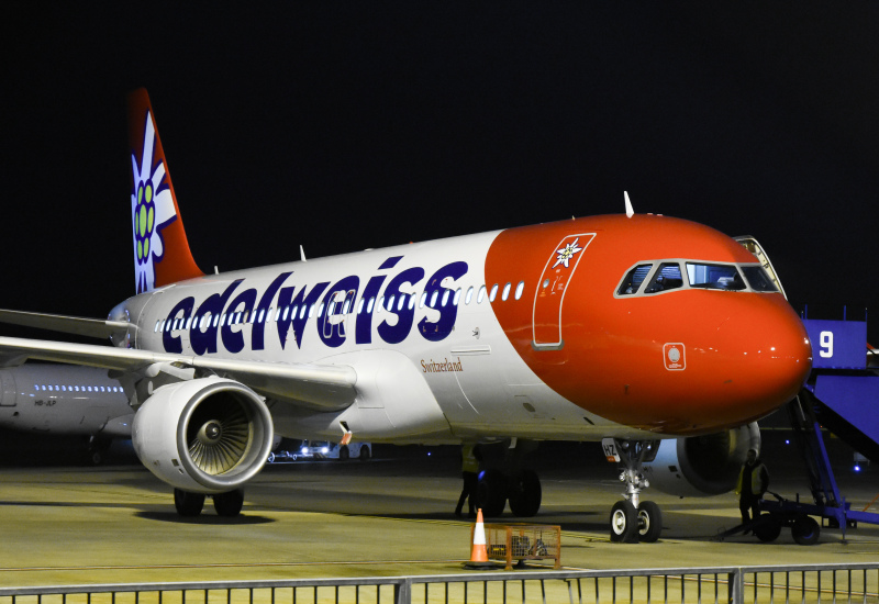 Photo of HB-IHZ - Edelweiss Air Airbus A320 at NWI on AeroXplorer Aviation Database