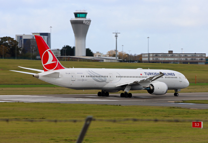 Photo of TC-LLM - Turkish Airlines Boeing 787-9 at BHX on AeroXplorer Aviation Database