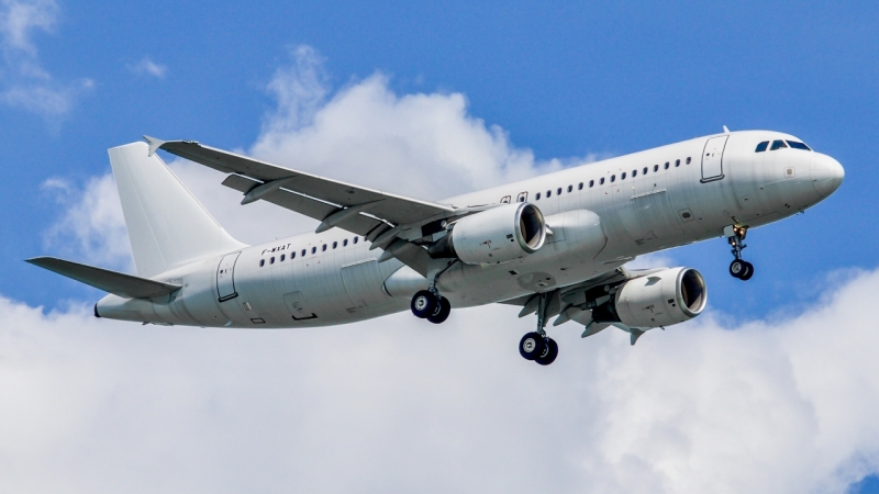 Photo of F-WXAT - Avolon Airbus A320 at SIN on AeroXplorer Aviation Database