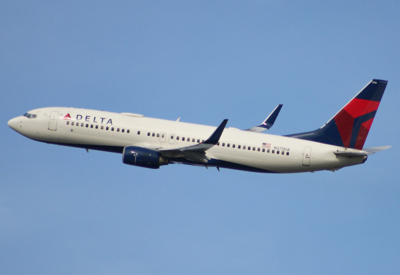Photo of N357DA - Delta Airlines Boeing 737-800 at DCA on AeroXplorer Aviation Database