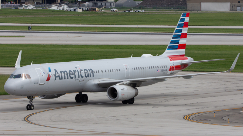 Photo of N904AA - American Airlines Airbus A321-200 at CMH on AeroXplorer Aviation Database
