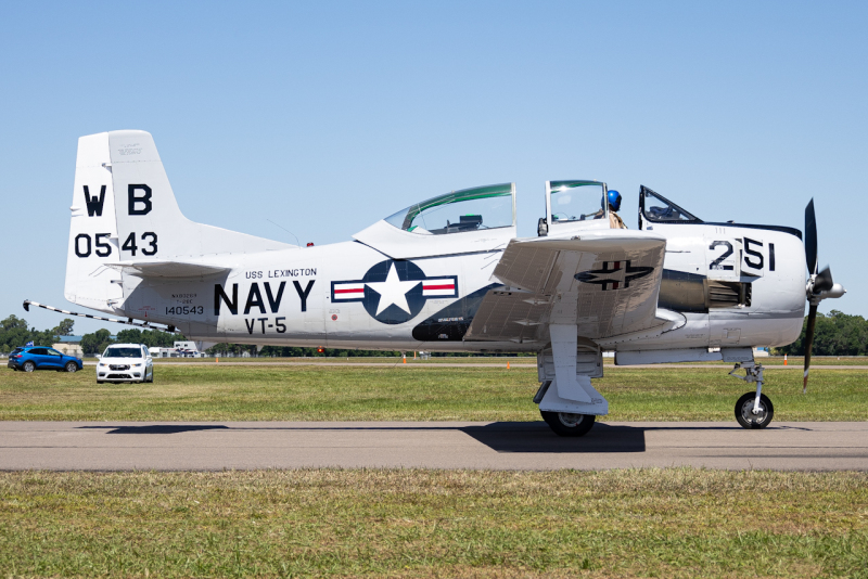 Photo of N80269 - PRIVATE North American T-28B Trojan at LAL on AeroXplorer Aviation Database