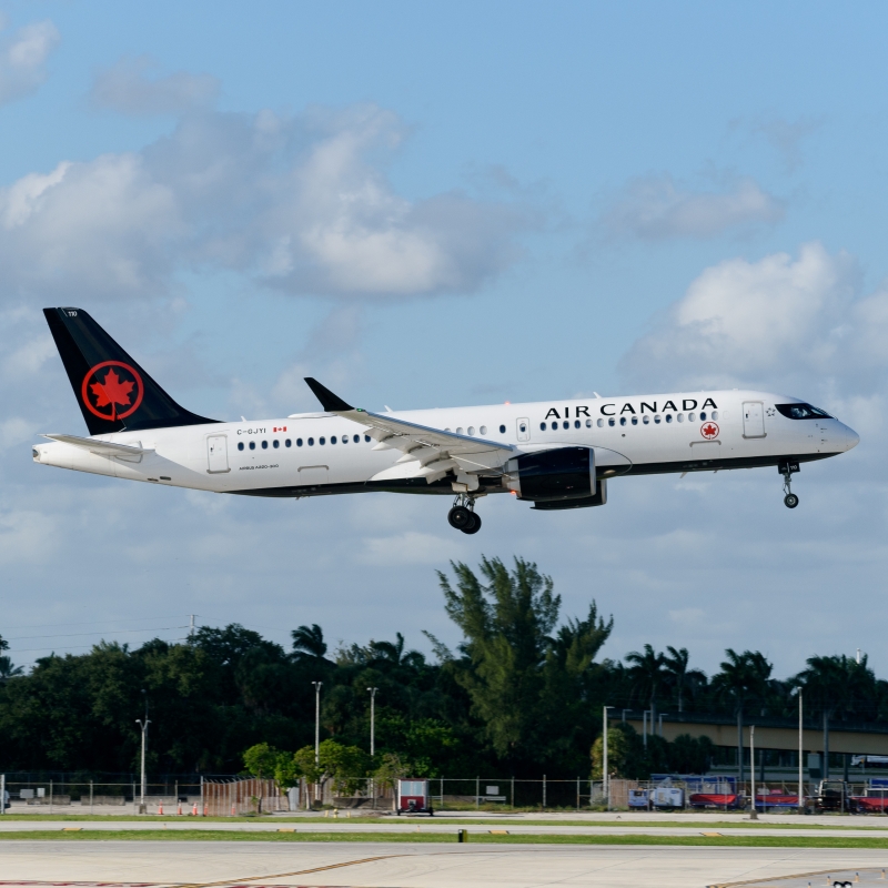 Photo of C-GJYI - Air Canada Airbus A220-300 at FLL on AeroXplorer Aviation Database