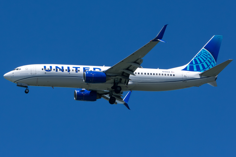 Photo of N76514 - United Airlines Boeing 737-800 at SFO on AeroXplorer Aviation Database
