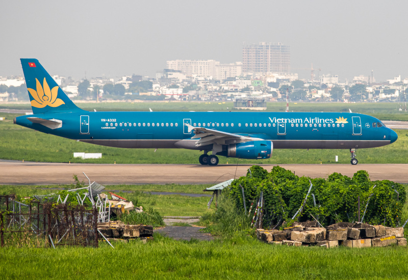 Photo of VN-A332 - Vietnam Airlines Airbus A321-200 at SGN on AeroXplorer Aviation Database