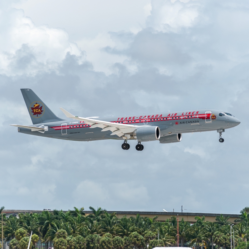 Photo of C-GNBN - Air Canada Airbus A220-300 at FLL on AeroXplorer Aviation Database