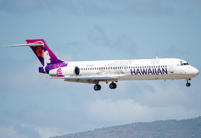 Photo of N478HA - Hawaiian Airlines Boeing 717-200 at HNL on AeroXplorer Aviation Database