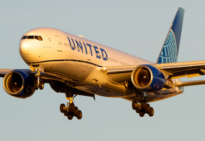 Photo of N206UA - United Airlines Boeing 777-200ER at LAX on AeroXplorer Aviation Database