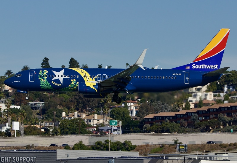 Photo of N8646B - Southwest Airlines Boeing 737-800 at SAN on AeroXplorer Aviation Database