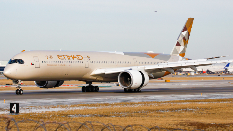 Photo of A6-XWF - Etihad Airways Airbus A350-1000 at ORD on AeroXplorer Aviation Database