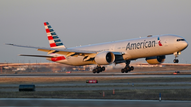 Photo of N727AN - American Airlines Boeing 777-300ER at DFW on AeroXplorer Aviation Database