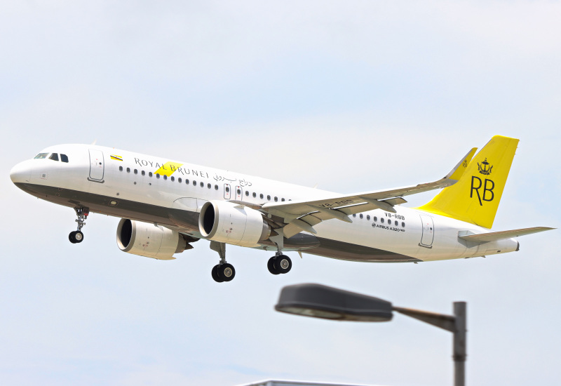 Photo of V8-RBB - Royal Brunei Airlines Airbus A320NEO at HKG on AeroXplorer Aviation Database