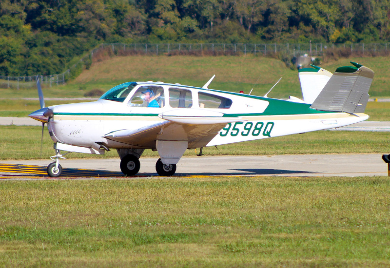 Photo of N9598Q - PRIVATE Beechcraft Bonanza  at LUK on AeroXplorer Aviation Database