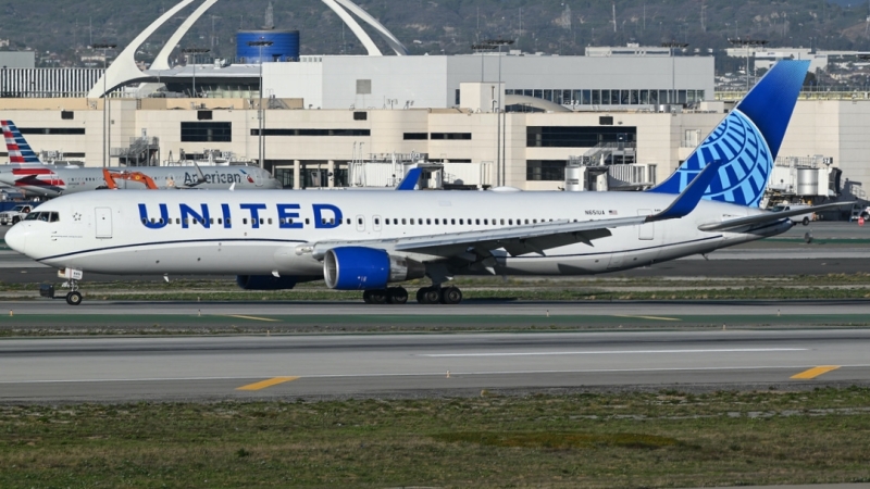 Photo of N651UA - United Airlines Boeing 767-300ER at KLAX on AeroXplorer Aviation Database