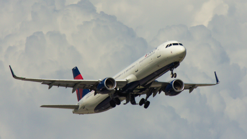 Photo of N392DN - Delta Airlines Airbus A321-200 at RSW on AeroXplorer Aviation Database