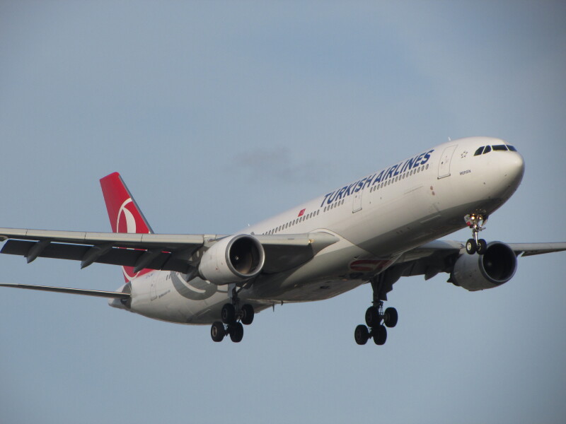 Photo of TC-LNG - Turkish Airlines Airbus A330-300 at YUL on AeroXplorer Aviation Database