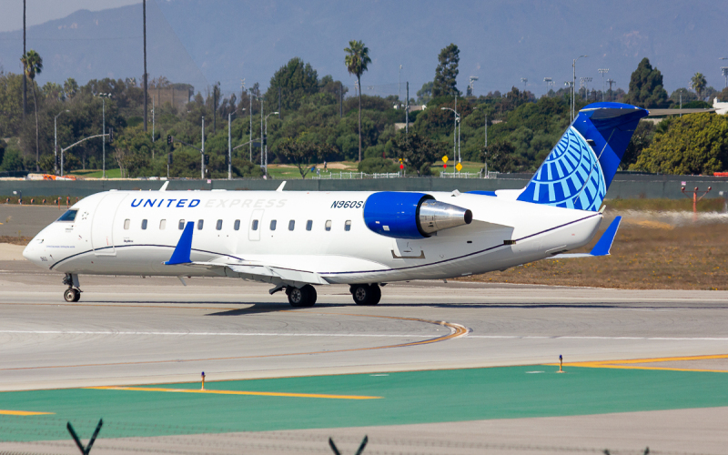 Photo of N960SW - United Express Mitsubishi CRJ-200 at LAX on AeroXplorer Aviation Database
