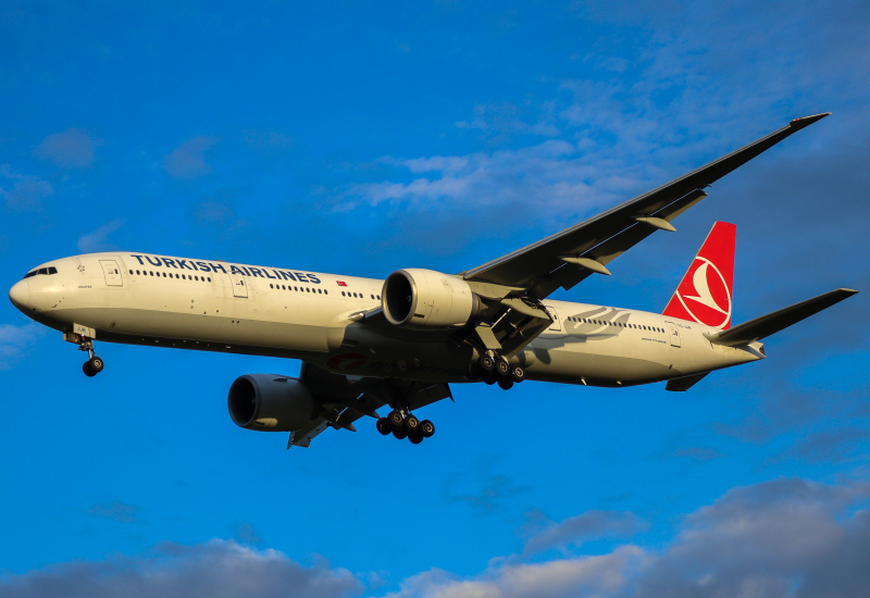 Photo of TC-JJR - Turkish Airlines Boeing 777-300ER at IAD on AeroXplorer Aviation Database
