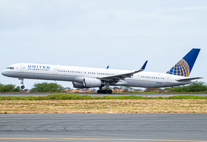 Photo of N57868 - United Airlines Boeing 757-300 at HNL on AeroXplorer Aviation Database