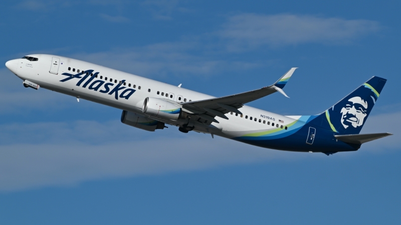 Photo of N319AS - Alaska Airlines Boeing 737-900 at LAX on AeroXplorer Aviation Database