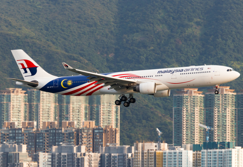 Photo of 9M-MTH - Malaysia Airlines Airbus A330-300 at HKG on AeroXplorer Aviation Database