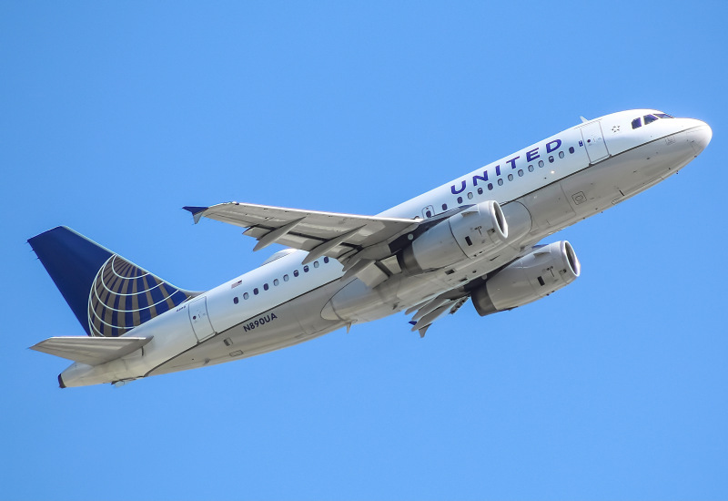 Photo of N890UA - United Airlines Airbus A319 at ORD on AeroXplorer Aviation Database