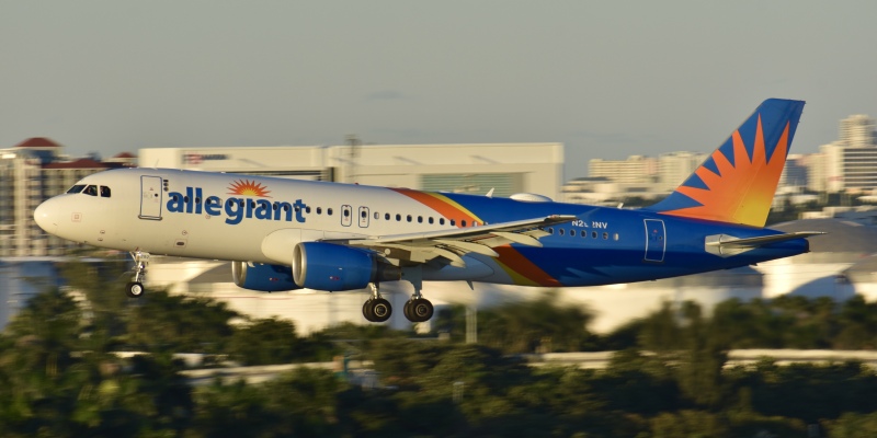 Photo of N292NV - Allegiant Air Airbus A320 at FLL on AeroXplorer Aviation Database