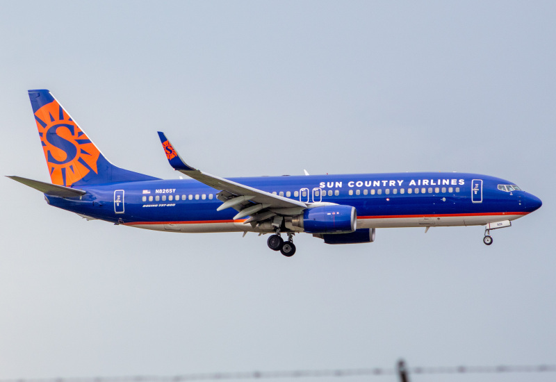 Photo of N826SY - Sun Country Airlines Boeing 737-800 at MCO on AeroXplorer Aviation Database