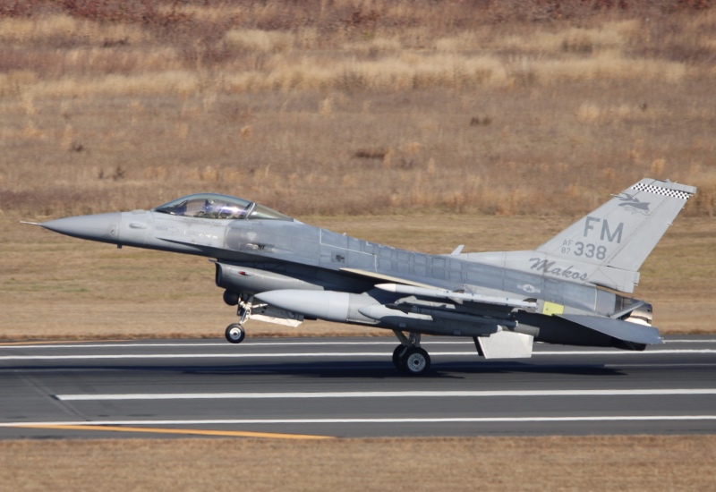 Photo of 87-0338 - USAF - United States Air Force General Dynamics F-16 Fighting Falcon at ACY on AeroXplorer Aviation Database