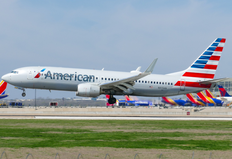 Photo of N970AN - American Airlines Boeing 737-800 at AUS on AeroXplorer Aviation Database