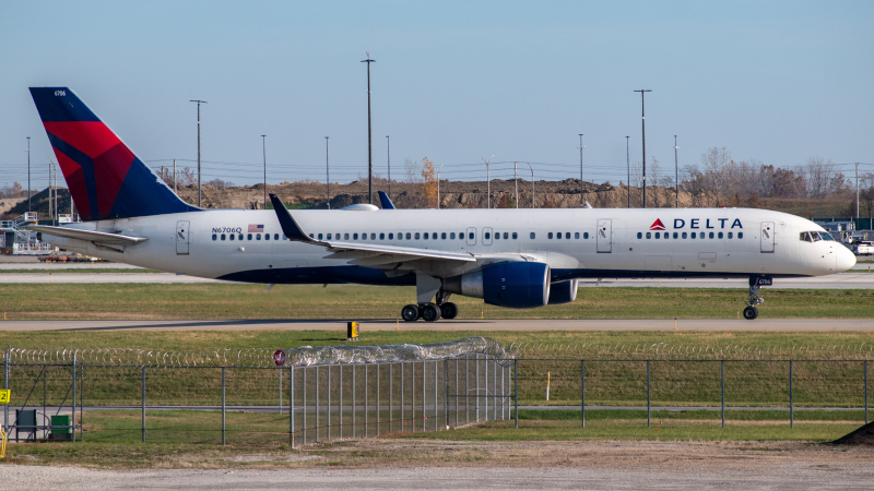 Photo of N6706Q - Delta Airlines Boeing 757-200 at IND on AeroXplorer Aviation Database