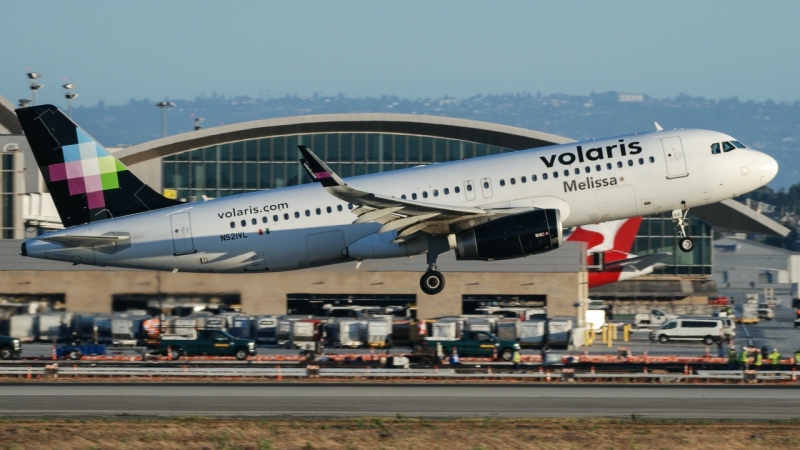 Photo of N521VL - Volaris Airbus A320 at LAX on AeroXplorer Aviation Database