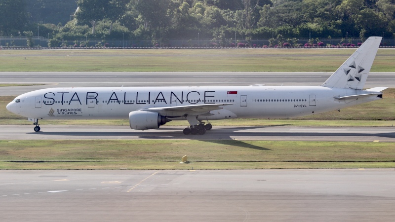 Photo of 9V-SYL - Singapore Airlines Boeing 777-300 at SIN on AeroXplorer Aviation Database