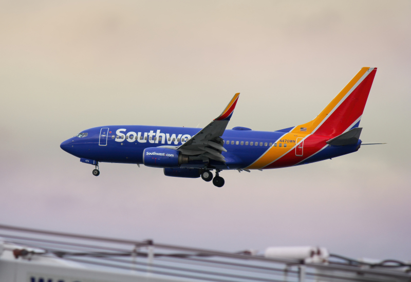 Photo of N470WN - Southwest Airlines Boeing 737-700 at DCA on AeroXplorer Aviation Database